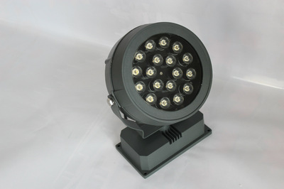 户外LED投光灯选购指南 50W/30W/18W防水广告灯效果实测与品牌推荐